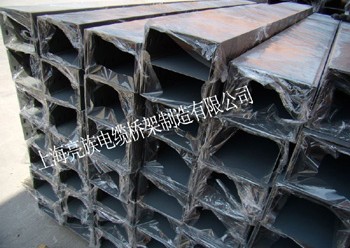 關(guān)于槽式電纜橋架的！